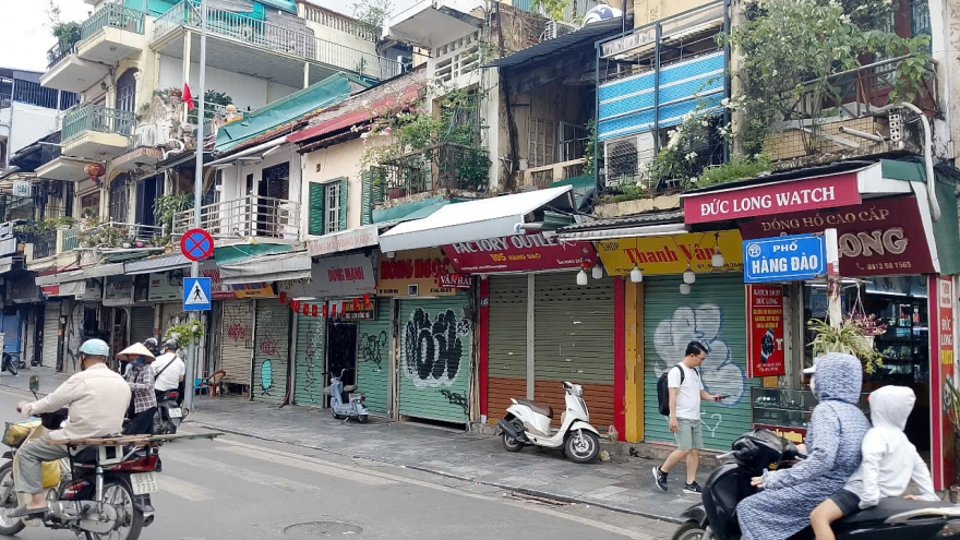 Làn sóng đóng cửa hàng để né thuế và chiến dịch chống hàng giả